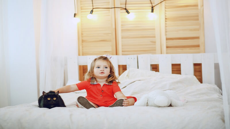 How to Personalize Your Kids' Bed with Bedding and Accessories