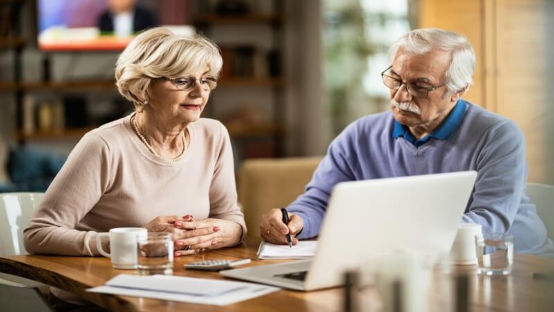 Financial Planning for Senior Care: Avoiding Common Pitfalls